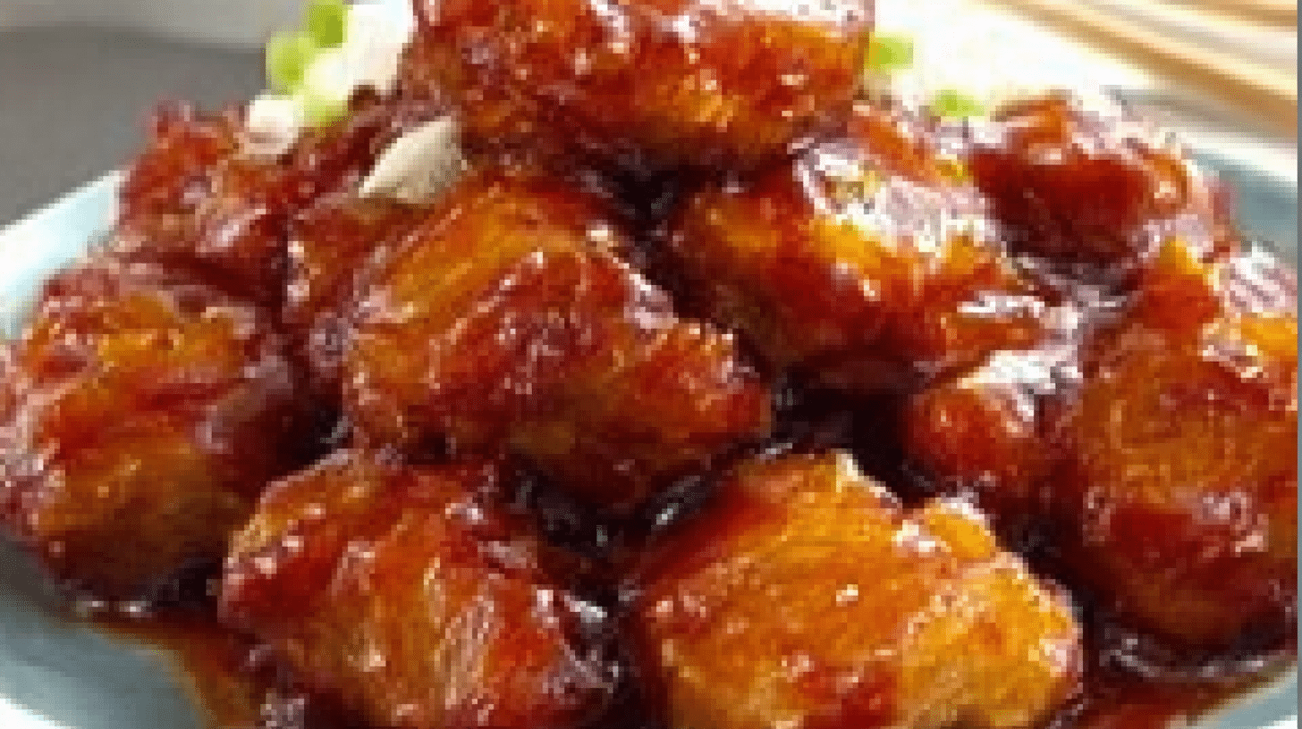 Sweet Hawaiian Crockpot Chicken hero shot with tender chicken, pineapple, and peppers