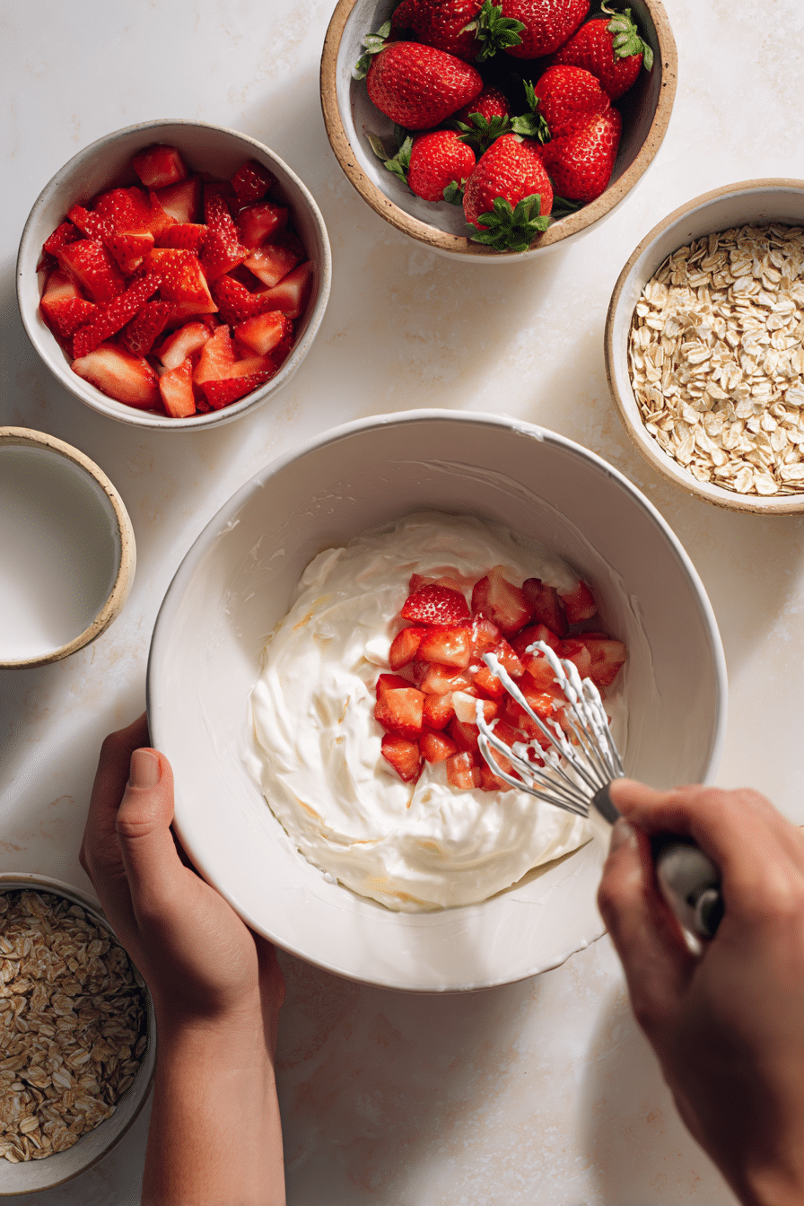 Strawberry Cheesecake Overnight Oats instructions process