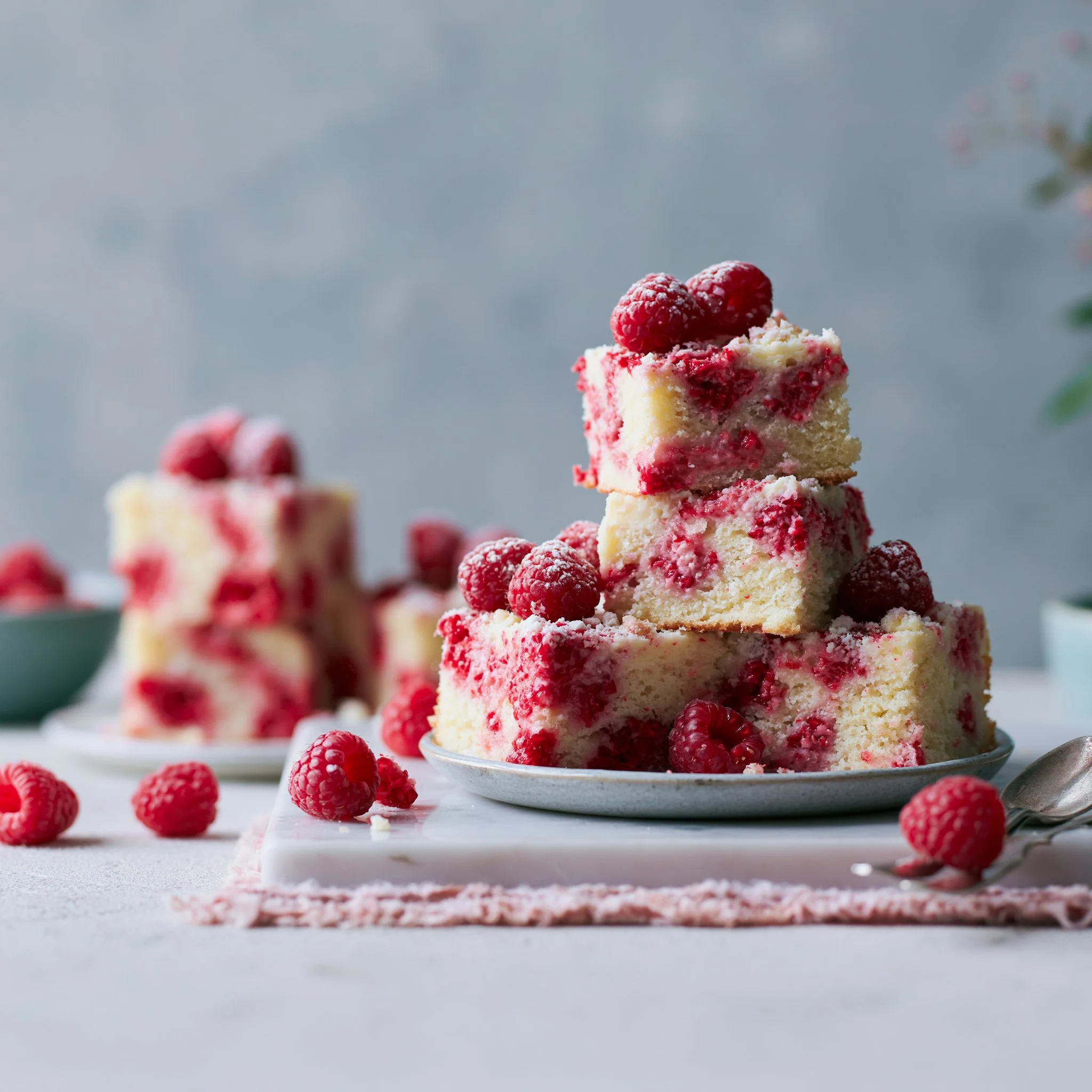 White Chocolate Raspberry Cake
